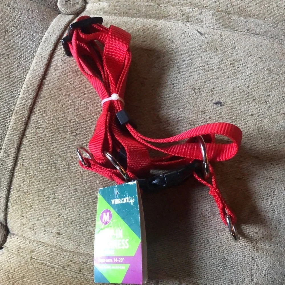 NWT Vibrant Life Step-in harness M